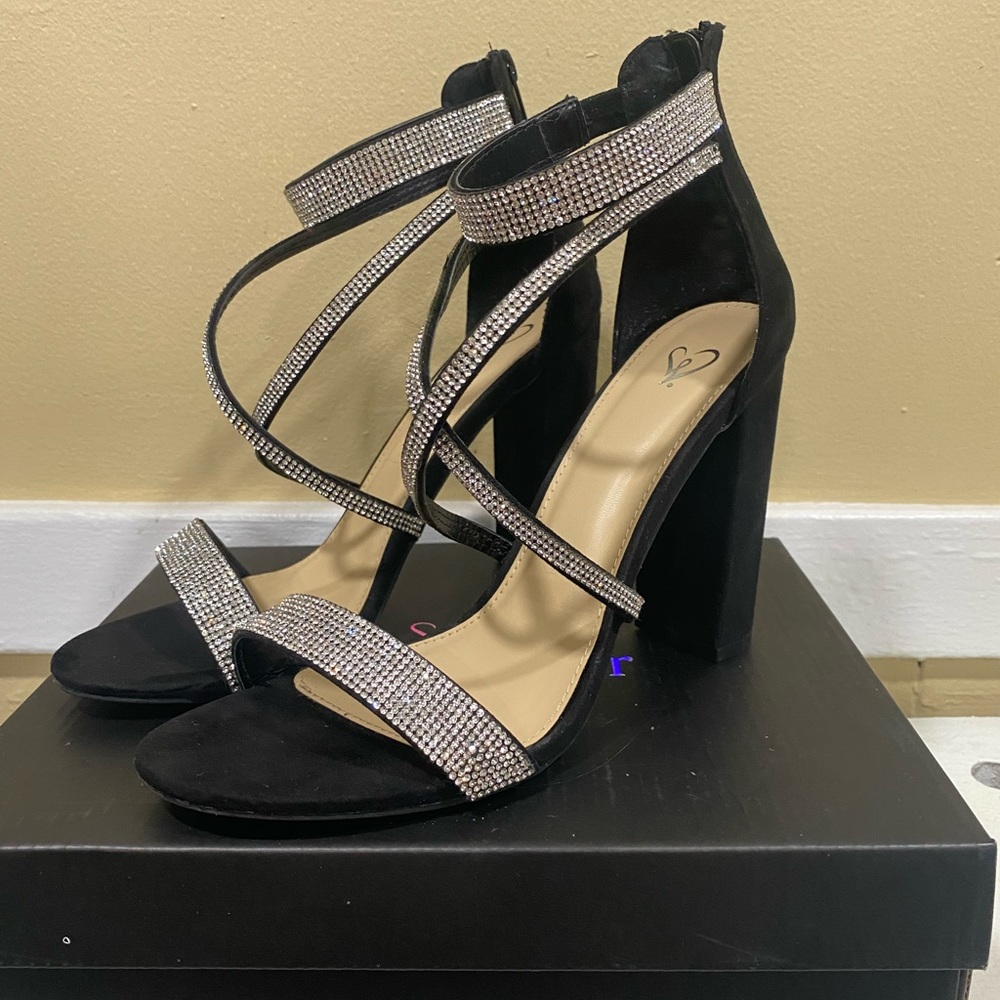 Windsor Brand blacks silver